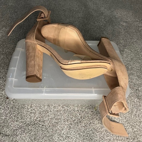 Basic Nude Block Heels - Picture 3 of 3